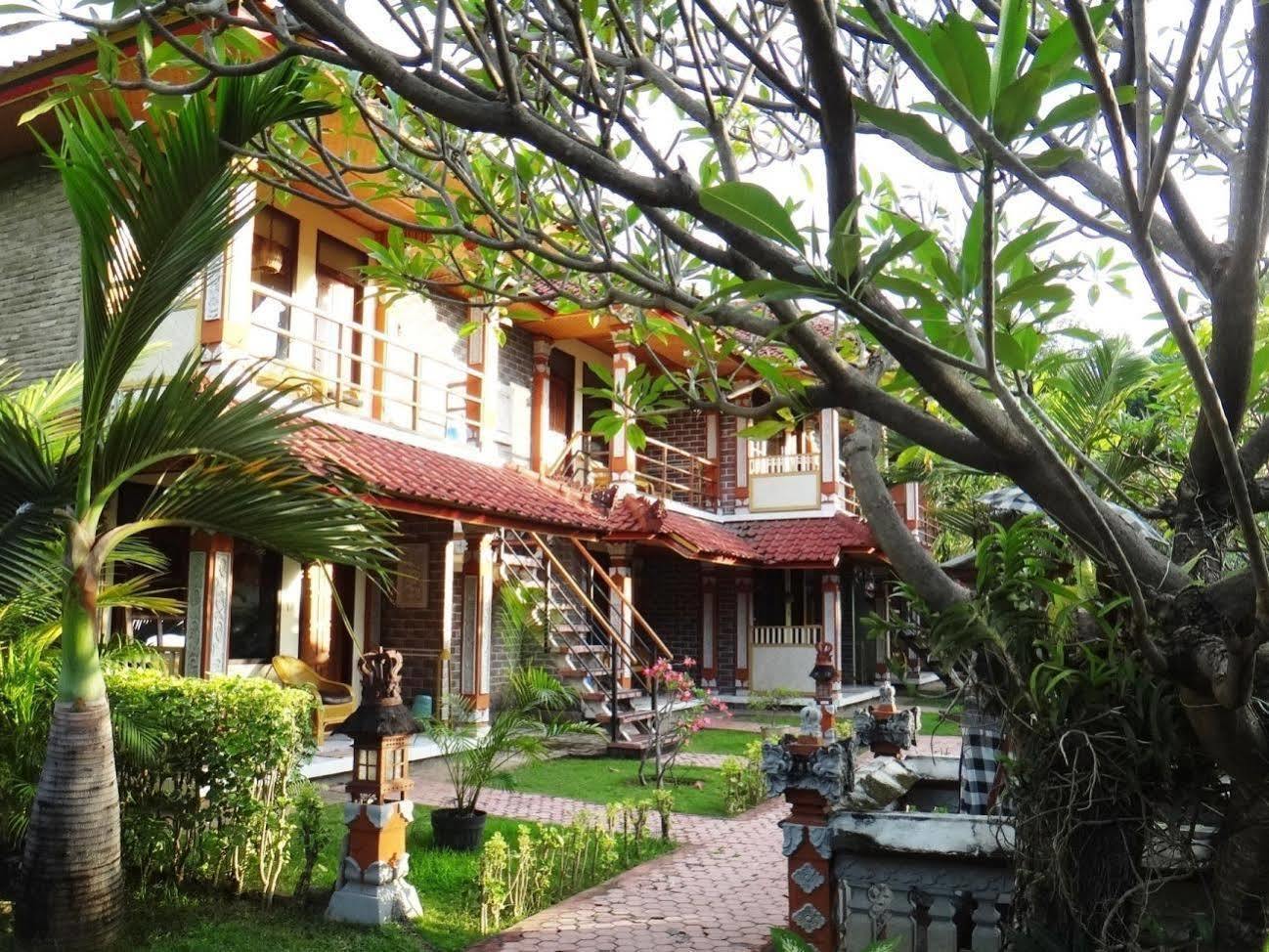 Lovina Beach Hotel Екстериор снимка